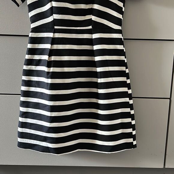 H&M Black and White Striped Dress Size 4 - Picture 6 of 11
